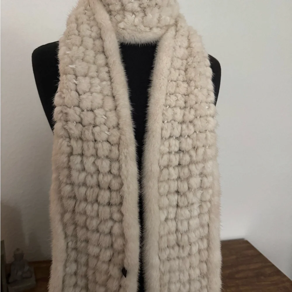 Kelli Kouri Grid Knit Ivory/Cream Fur Soft Scarf L 75